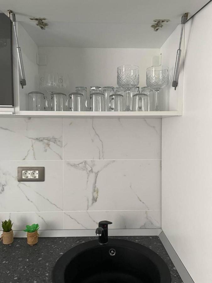 Апартаменты Dominic 2 Beds 1 Sofa Parking Pool Apartament By Alezzi Nord10 Нэводари Экстерьер фото