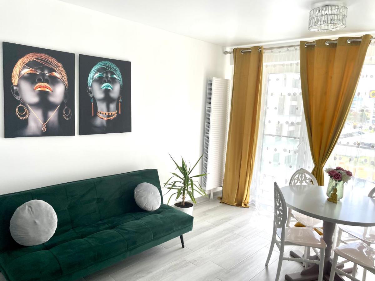 Апартаменты Dominic 2 Beds 1 Sofa Parking Pool Apartament By Alezzi Nord10 Нэводари Экстерьер фото