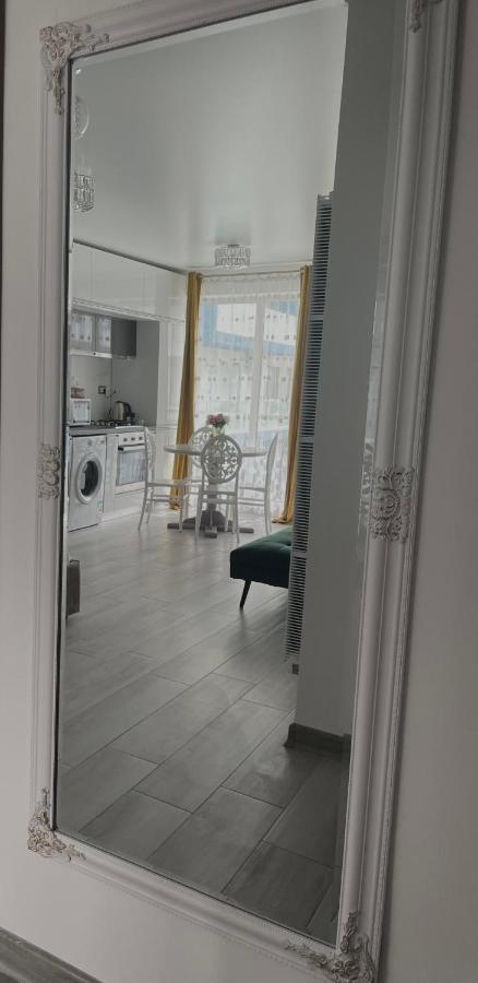 Апартаменты Dominic 2 Beds 1 Sofa Parking Pool Apartament By Alezzi Nord10 Нэводари Экстерьер фото