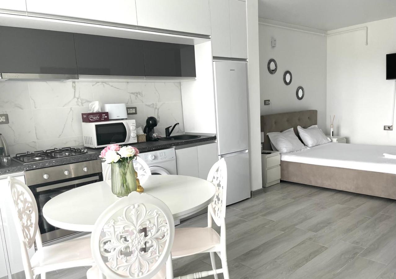 Апартаменты Dominic 2 Beds 1 Sofa Parking Pool Apartament By Alezzi Nord10 Нэводари Экстерьер фото