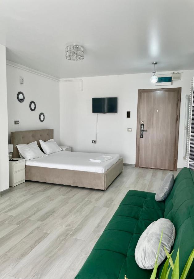 Апартаменты Dominic 2 Beds 1 Sofa Parking Pool Apartament By Alezzi Nord10 Нэводари Экстерьер фото