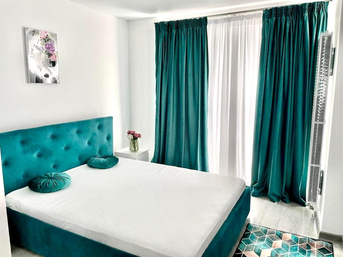 Апартаменты Dominic 2 Beds 1 Sofa Parking Pool Apartament By Alezzi Nord10 Нэводари Экстерьер фото
